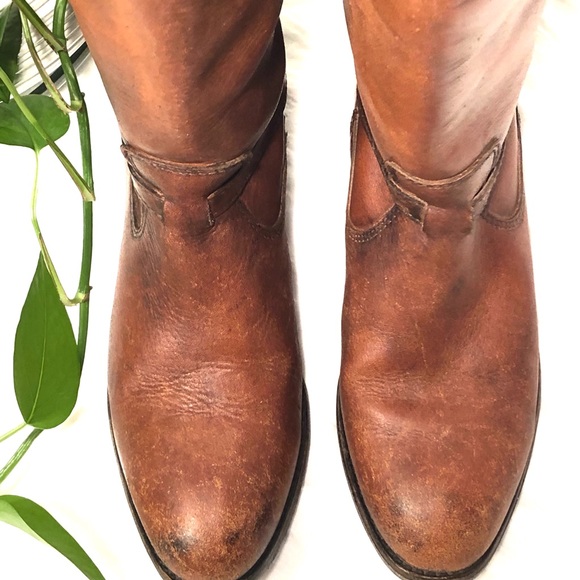 SOLD! Gorgeous FRYE Lindsey Plate Cognac Distressed Boot - Picture 11 of 15